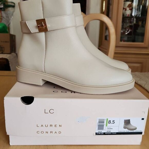 Lc Lauren Conrad Tahira bone white ankle memory foam boots women's size 8.5 - Picture 2 of 8